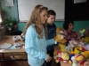 Коледни подаръци за децата от дом