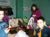 Коледни подаръци за децата от дом
