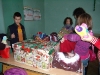 Коледни подаръци за децата от дом